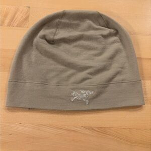 Arc'teryx Men's Tan Beanie